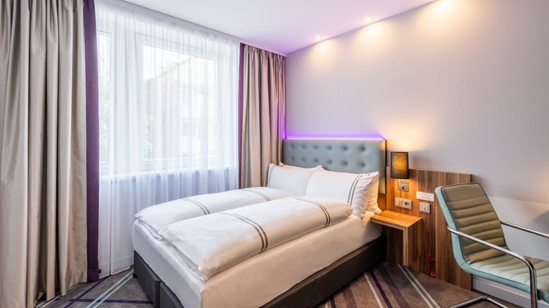 <b>Premier Inn Hamburg City Alster Room</b>. Images powered by <a href="https://www.leonardoworldwide.com/" title="Leonardo Worldwide" target="_blank">Leonardo</a>.