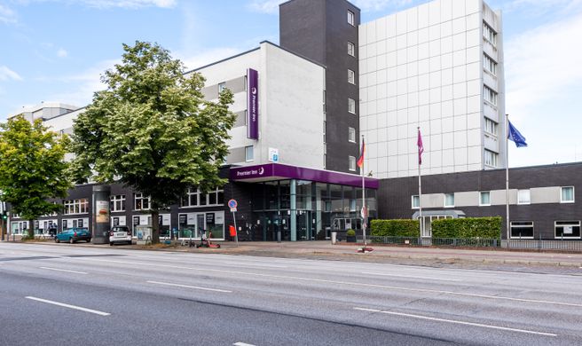 Premier Inn Hamburg City Alster Exterior