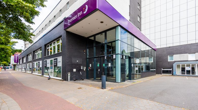 <b>Premier Inn Hamburg City Alster Exterior</b>. Images powered by <a href="https://www.leonardoworldwide.com/" title="Leonardo Worldwide" target="_blank">Leonardo</a>.