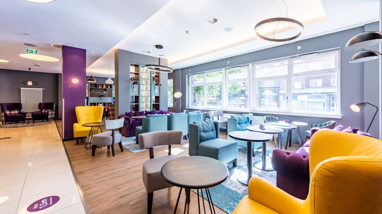 Premier Inn Hamburg City Alster Lobby