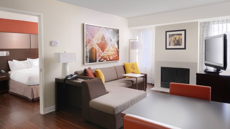 Residence Inn by Marriott Arpt Room