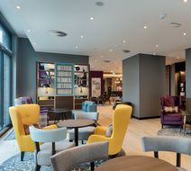 Premier Inn Hamburg City Klostertor Lobby