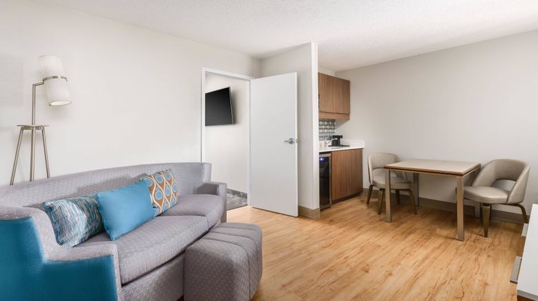 <b>Courtyard Orlando Lake Buena Vista Suite</b>. Images powered by <a href="https://www.leonardoworldwide.com/" title="Leonardo Worldwide" target="_blank">Leonardo</a>.