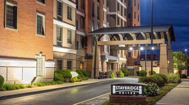 Staybridge Suites Downtown-Conv Center Exterior