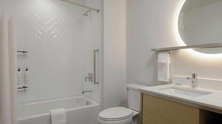 <b>TownePlace Suites Cincinnati Oakley Room</b>. Images powered by <a href="https://www.leonardoworldwide.com/" title="Leonardo Worldwide" target="_blank">Leonardo</a>.