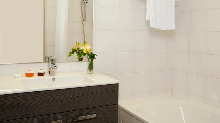 Sejours & Affaires Park Lane Room
