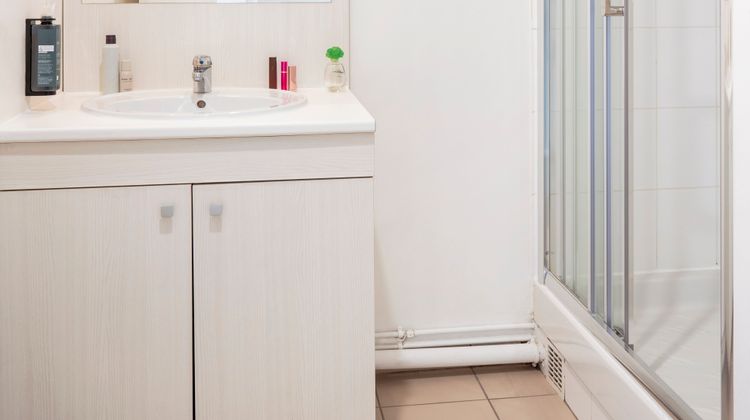 Sejours & Affaires Paris Vincennes Room