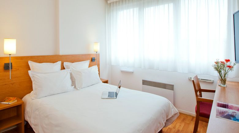 <b>Sejours & Affaires Saint Nicolas Room</b>. Images powered by <a href="https://www.leonardoworldwide.com/" title="Leonardo Worldwide" target="_blank">Leonardo</a>.