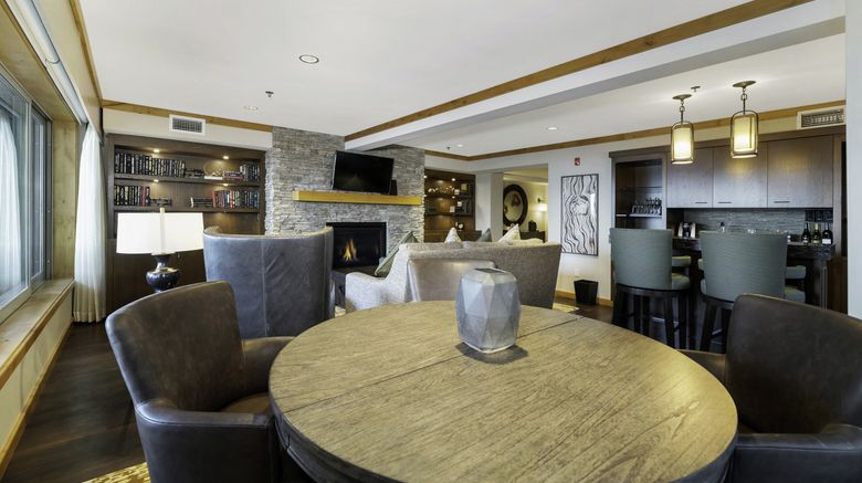 <b>Landing Lake Tahoe Resort & Spa Suite</b>. Images powered by <a href="https://www.leonardoworldwide.com/" title="Leonardo Worldwide" target="_blank">Leonardo</a>.