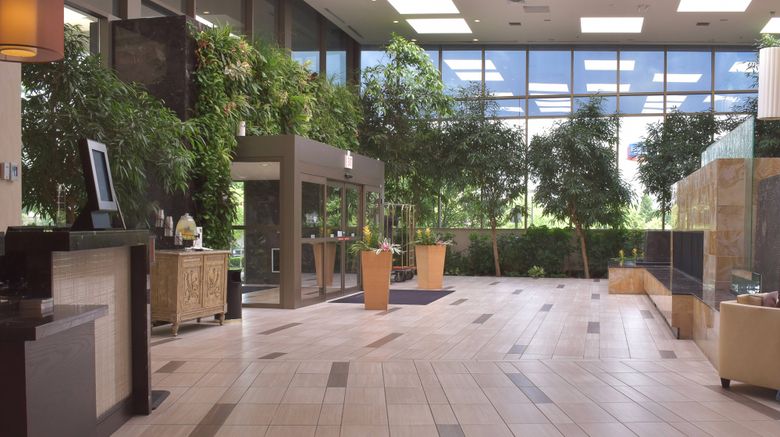 <b>Indianapolis Marriott East Lobby</b>. Images powered by <a href="https://www.leonardoworldwide.com/" title="Leonardo Worldwide" target="_blank">Leonardo</a>.
