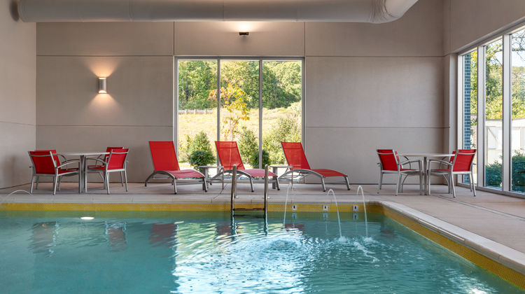 Holiday Inn Express & Suites-Market St Pool