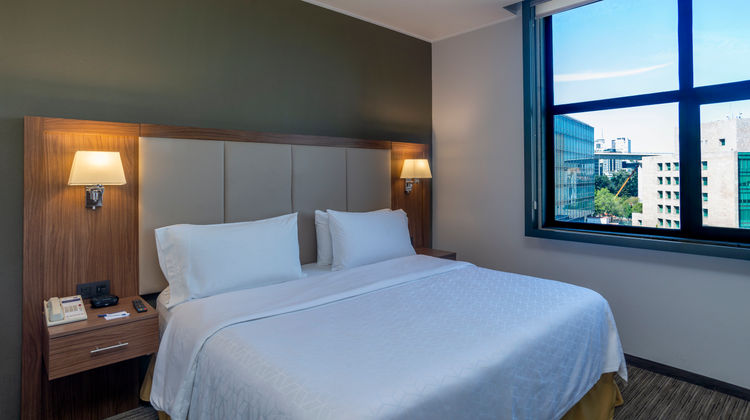 Holiday Inn Express Mexico Santa Fe Room