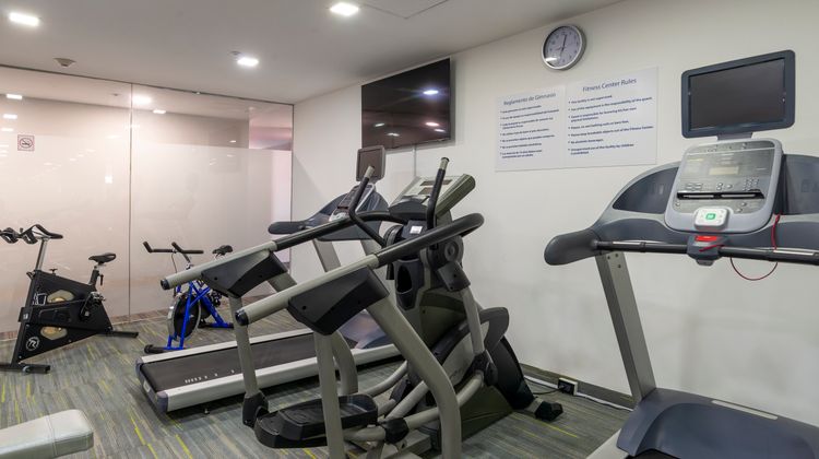 Holiday Inn Express Mexico Santa Fe Health Club