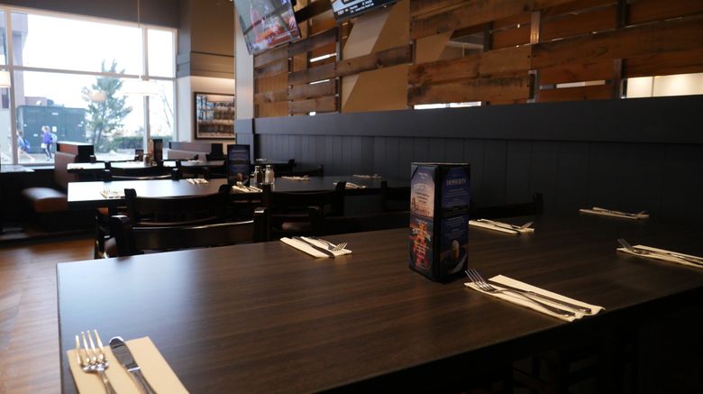 <b>Niagara Fallsview Hotel Restaurant</b>. Images powered by <a href="https://www.leonardoworldwide.com/" title="Leonardo Worldwide" target="_blank">Leonardo</a>.