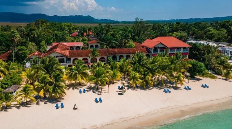 Charela Inn Exterior