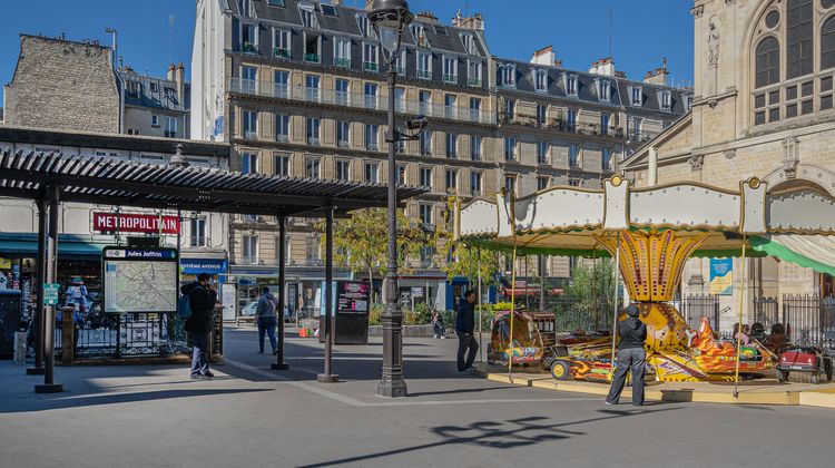 Yuna Montmartre Exterior