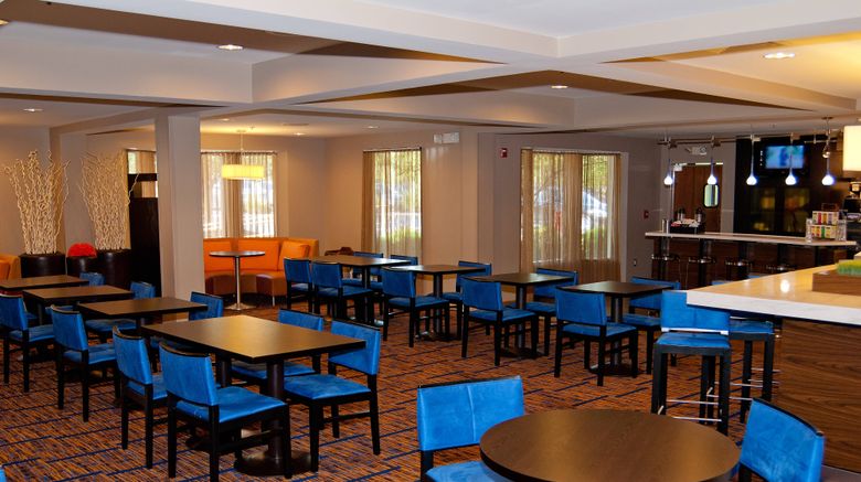<b>Courtyard by Marriott Cincinnati Airport Restaurant</b>. Images powered by <a href="https://www.leonardoworldwide.com/" title="Leonardo Worldwide" target="_blank">Leonardo</a>.
