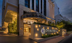 DoubleTree by Hilton Bangkok Ploenchit