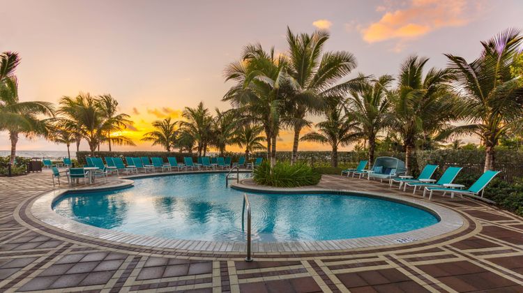 Residence Inn Pompano Beach/Oceanfront Pool