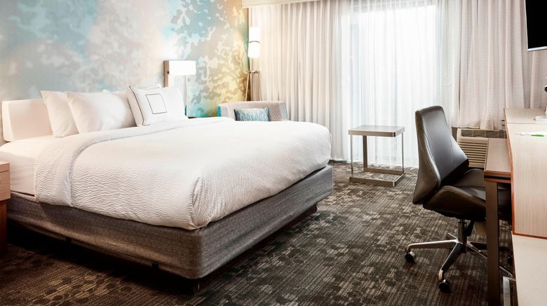 <b>Courtyard Cincinnati Airport South Room</b>. Images powered by <a href="https://www.leonardoworldwide.com/" title="Leonardo Worldwide" target="_blank">Leonardo</a>.