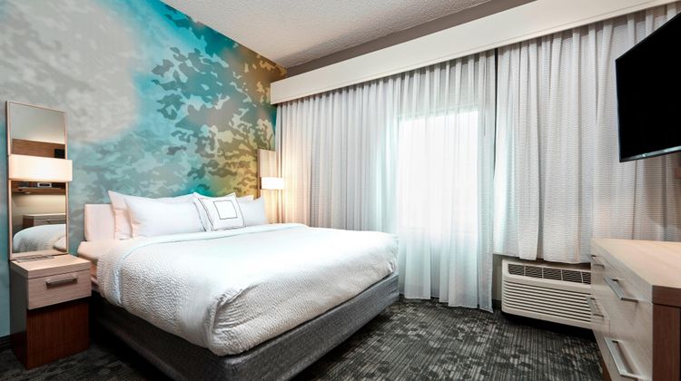 Courtyard Cincinnati Airport South Suite