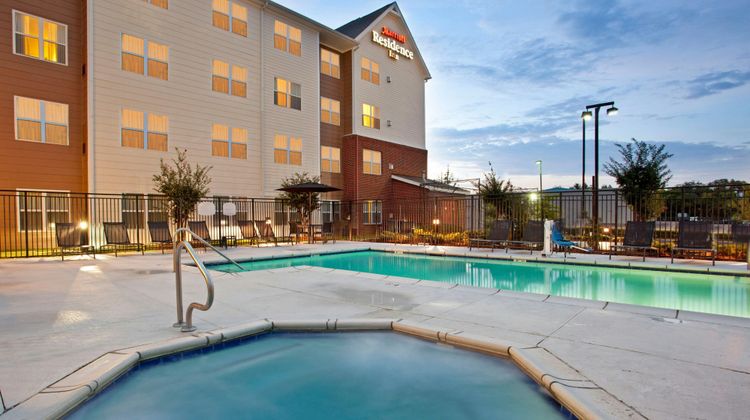 Residence Inn Jackson Ridgeland Pool