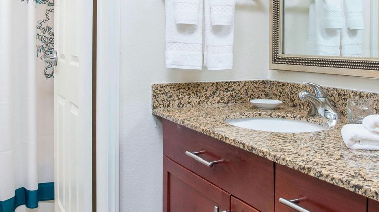 Residence Inn by Marriott Topeka Room