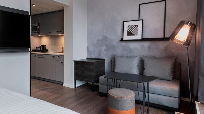 <b>Residence Inn Frankfurt City Center Room</b>. Images powered by <a href="https://www.leonardoworldwide.com/" title="Leonardo Worldwide" target="_blank">Leonardo</a>.
