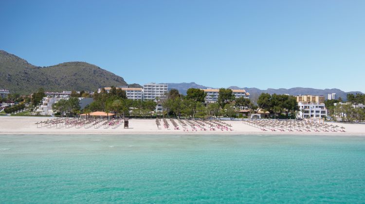 Iberostar Waves Ciudad Blanca Beach
