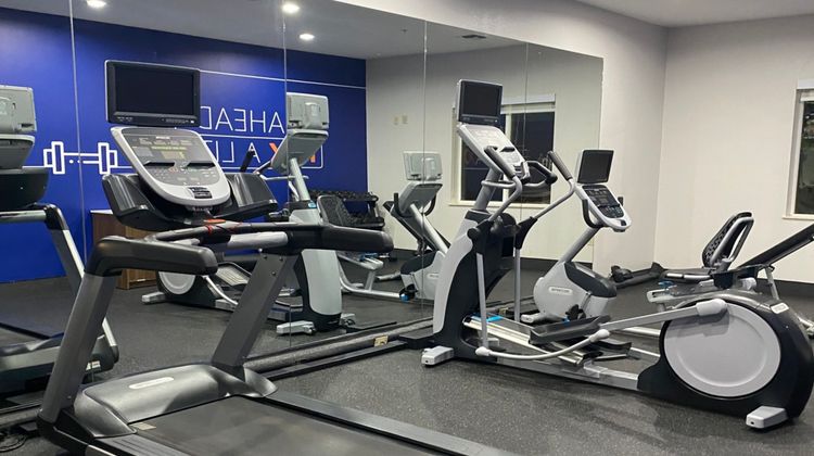 Holiday Inn Express Hotel & Suites Health Club