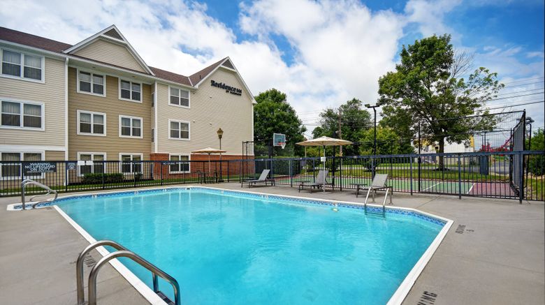 <b>Residence Inn Louisville Airport Pool</b>. Images powered by <a href="https://www.leonardoworldwide.com/" title="Leonardo Worldwide" target="_blank">Leonardo</a>.
