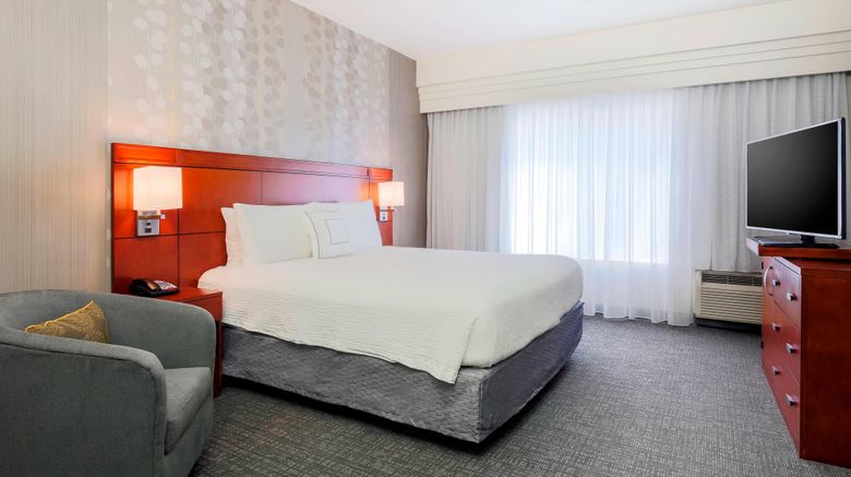 <b>Courtyard Dallas Arlington South Room</b>. Images powered by <a href="https://www.leonardoworldwide.com/" title="Leonardo Worldwide" target="_blank">Leonardo</a>.