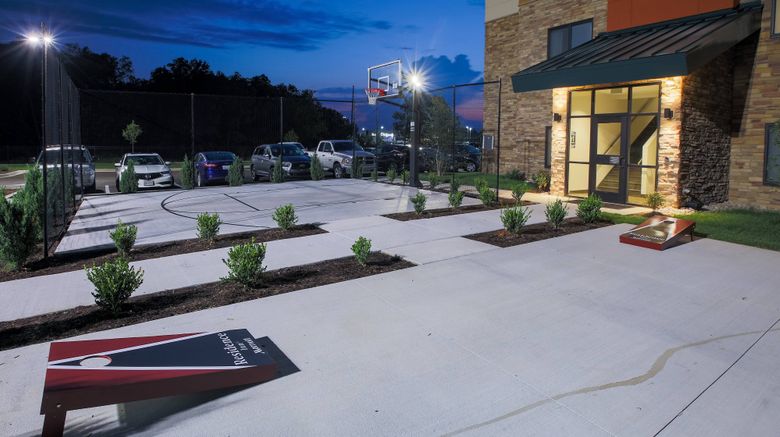 <b>Residence Inn Louisville East/Oxmoor Recreation</b>. Images powered by <a href="https://www.leonardoworldwide.com/" title="Leonardo Worldwide" target="_blank">Leonardo</a>.