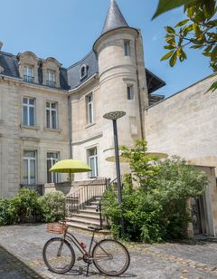 YNDO Hotel