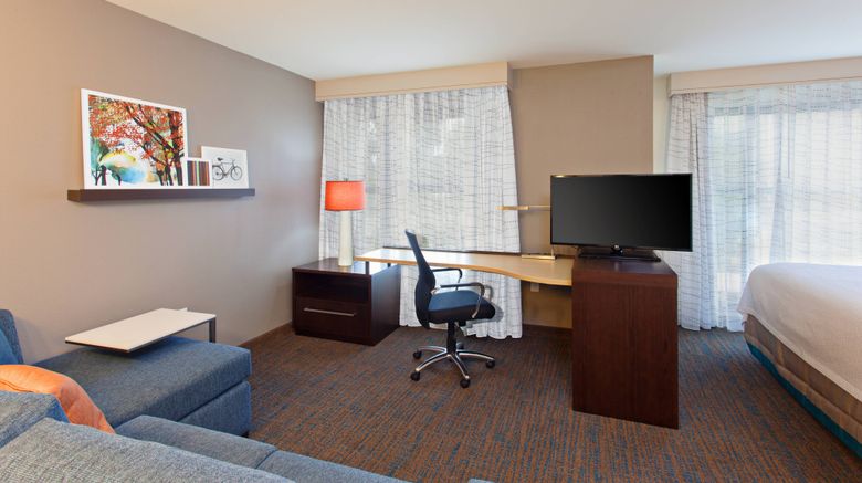 <b>Residence Inn Palo Alto Mountain View Suite</b>. Images powered by <a href="https://www.leonardoworldwide.com/" title="Leonardo Worldwide" target="_blank">Leonardo</a>.