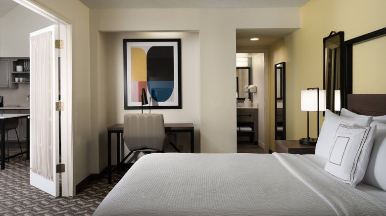 <b>Residence Inn Marriott Silicon Valley II Room</b>. Images powered by <a href="https://www.leonardoworldwide.com/" title="Leonardo Worldwide" target="_blank">Leonardo</a>.