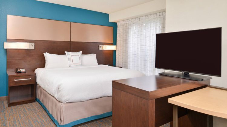 Residence Inn by Marriott Suite