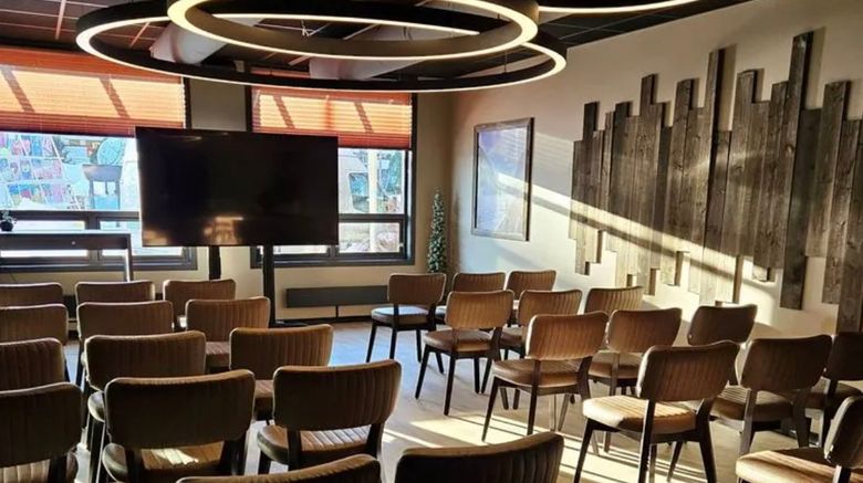 <b>Canyon Hotel Meeting</b>. Images powered by <a href="https://www.leonardoworldwide.com/" title="Leonardo Worldwide" target="_blank">Leonardo</a>.