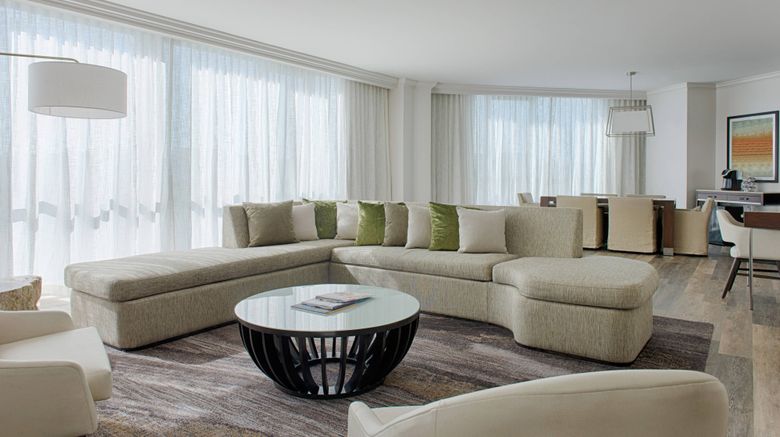 <b>Sawgrass Marriott Golf Resort & Spa Suite</b>. Images powered by <a href="https://www.leonardoworldwide.com/" title="Leonardo Worldwide" target="_blank">Leonardo</a>.