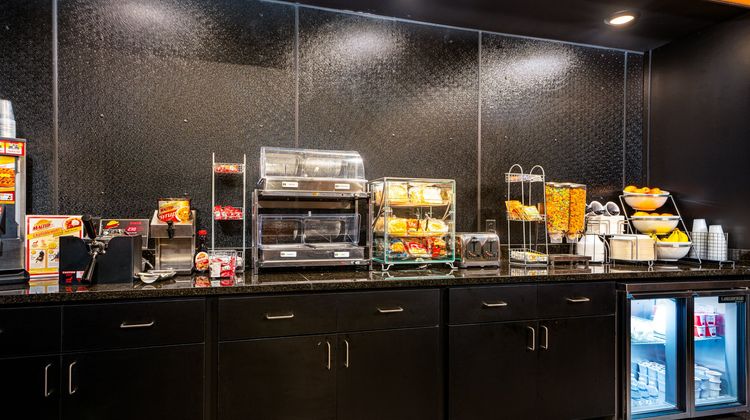 Cobblestone Hotel & Suites Restaurant