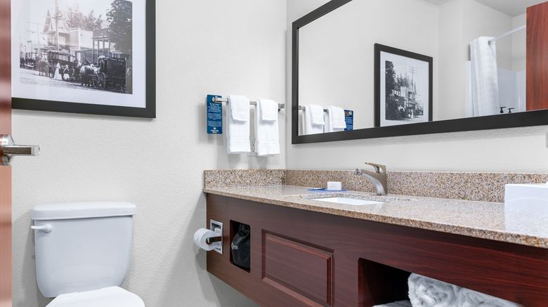 <b>Cobblestone Hotel & Suites Room</b>. Images powered by <a href="https://www.leonardoworldwide.com/" title="Leonardo Worldwide" target="_blank">Leonardo</a>.
