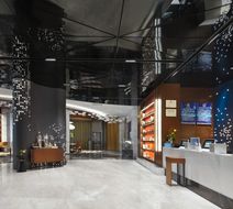 Hampton by Hilton South Railway Station Lobby