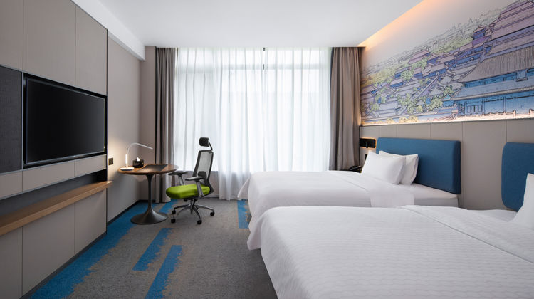 Hampton by Hilton South Railway Station Room