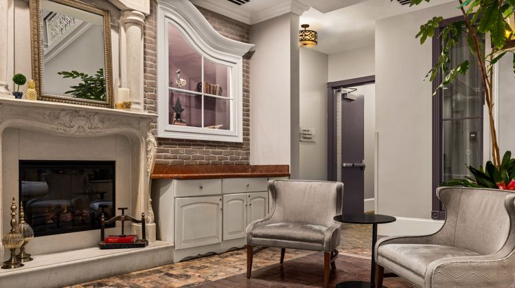 Wyndham La Belle Maison Lobby