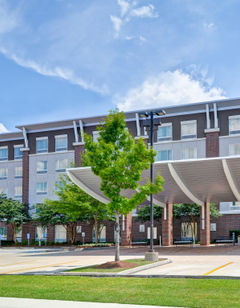 DoubleTree by Hilton Baton Rouge