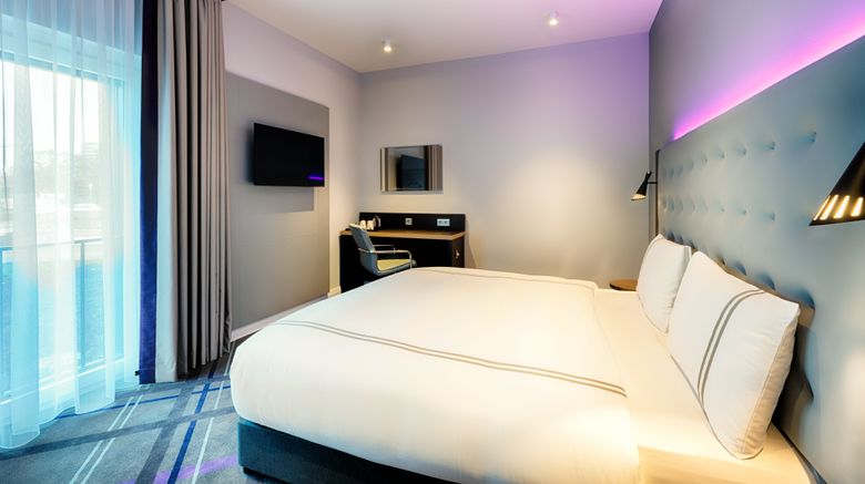 <b>Premier Inn Regensburg City Centre Hotel Room</b>. Images powered by <a href="https://www.leonardoworldwide.com/" title="Leonardo Worldwide" target="_blank">Leonardo</a>.