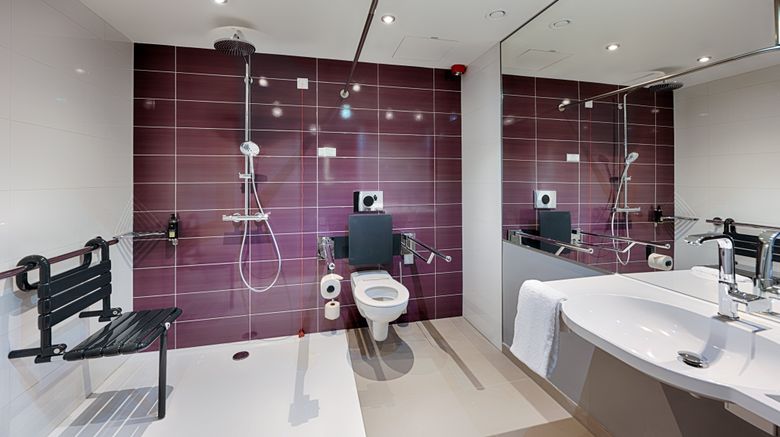 <b>Premier Inn Regensburg City Centre Hotel Room</b>. Images powered by <a href="https://www.leonardoworldwide.com/" title="Leonardo Worldwide" target="_blank">Leonardo</a>.