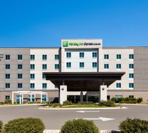 Holiday Inn Express & Suites-Market St Exterior
