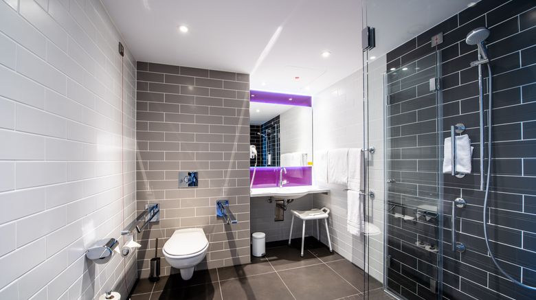 <b>Premier Inn Cologne City Sud Room</b>. Images powered by <a href="https://www.leonardoworldwide.com/" title="Leonardo Worldwide" target="_blank">Leonardo</a>.