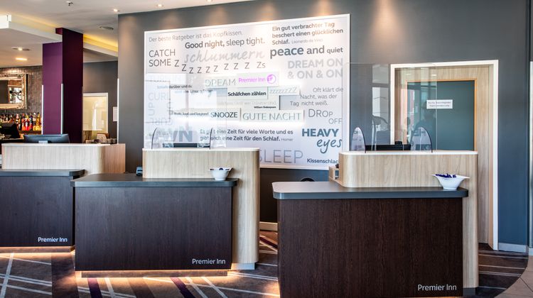 Premier Inn Cologne City Sud Lobby